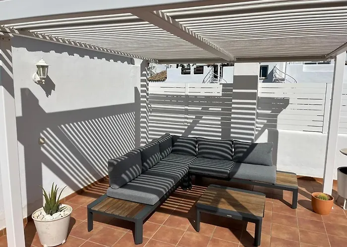 2266-amazing Newly Furnished Apt,on Golf, Sea View